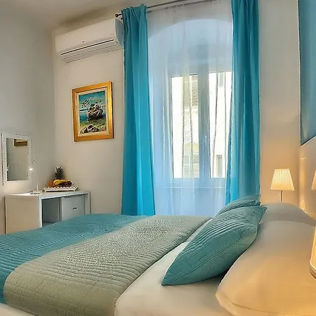 Luxury Split