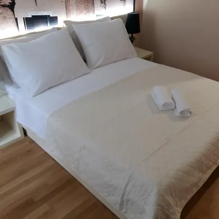 ゲストハウス Luxury 4*